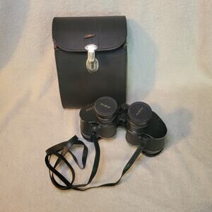 Pacesetter binoculars. 7x 35mm. Wide Angle. W/ Carrying Case Straps Lens Covers